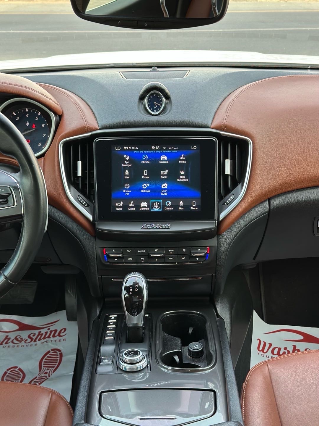 2018 Maserati Ghibli Base thumbnail 16