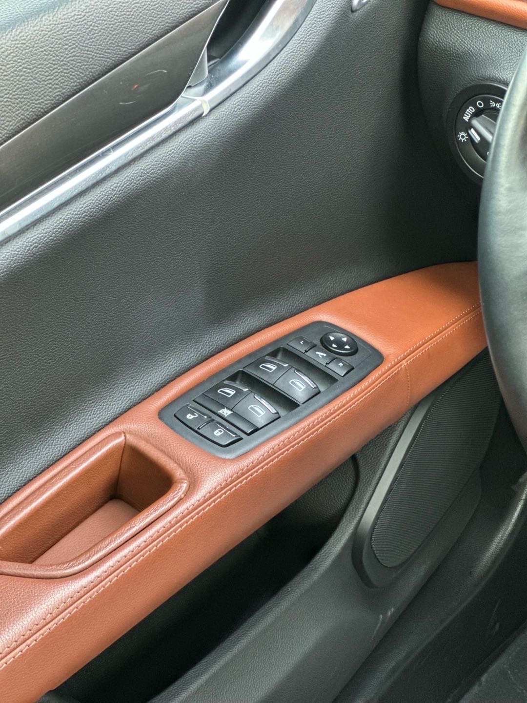 2018 Maserati Ghibli Base thumbnail 18