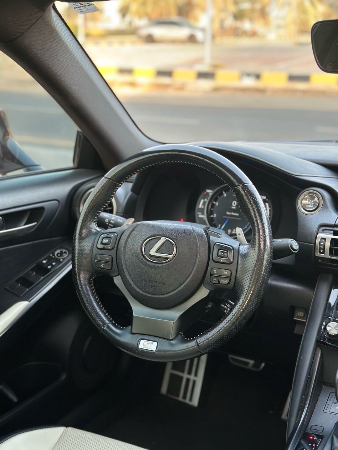 2021 Lexus IS 350 thumbnail 11