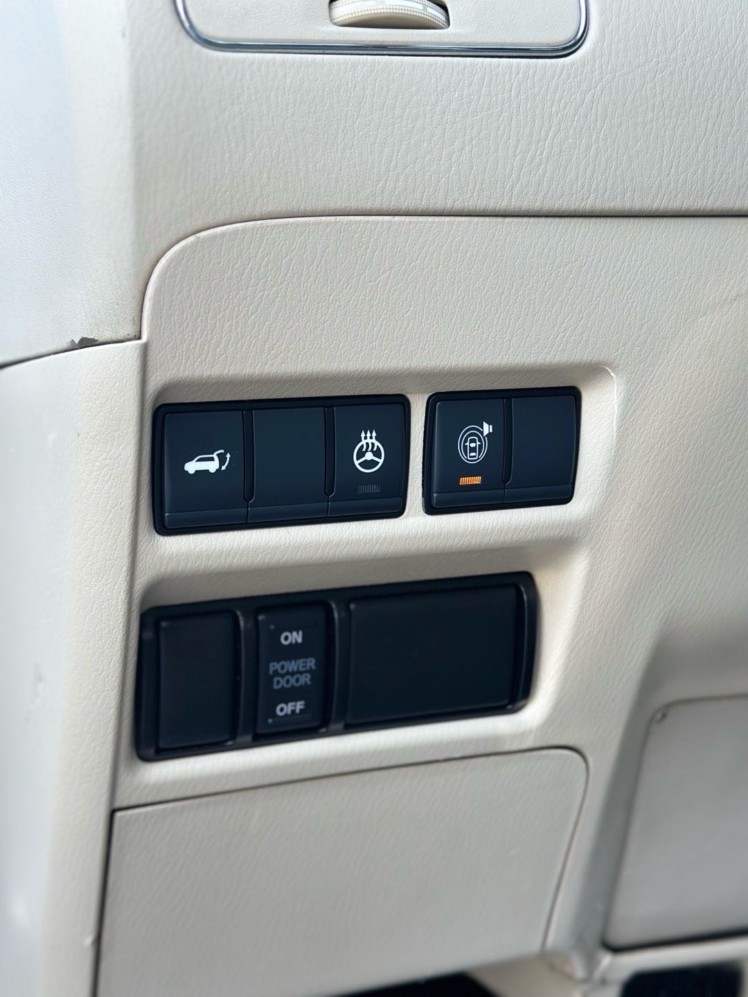 2023 Infiniti QX80 Luxe thumbnail 18