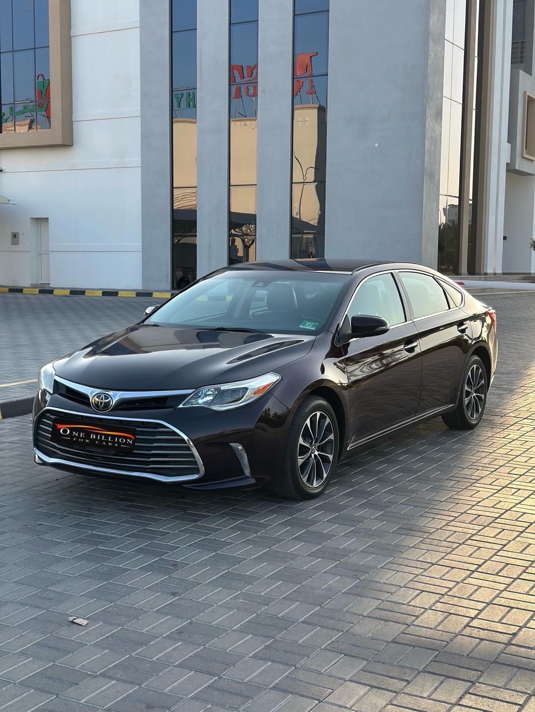 2018 Toyota Avalon XLE thumbnail 4