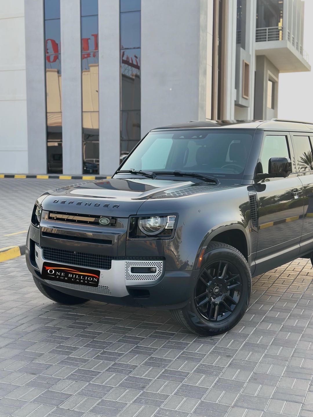 2024 Land Rover Defender 110 X thumbnail 3