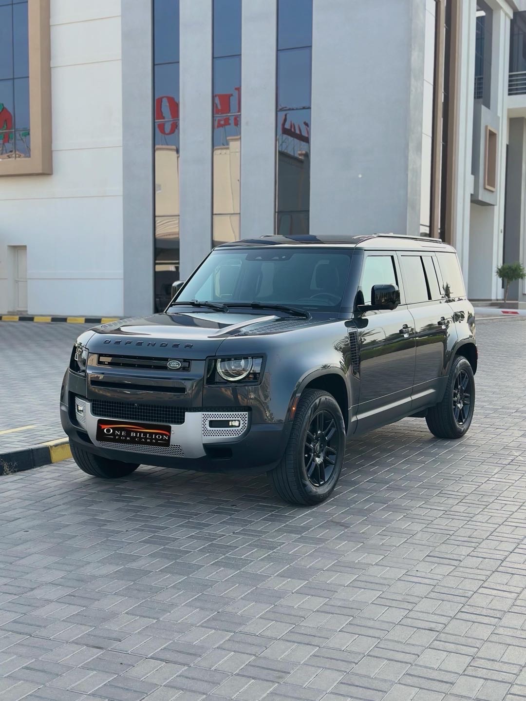 2024 Land Rover Defender 110 X thumbnail 4