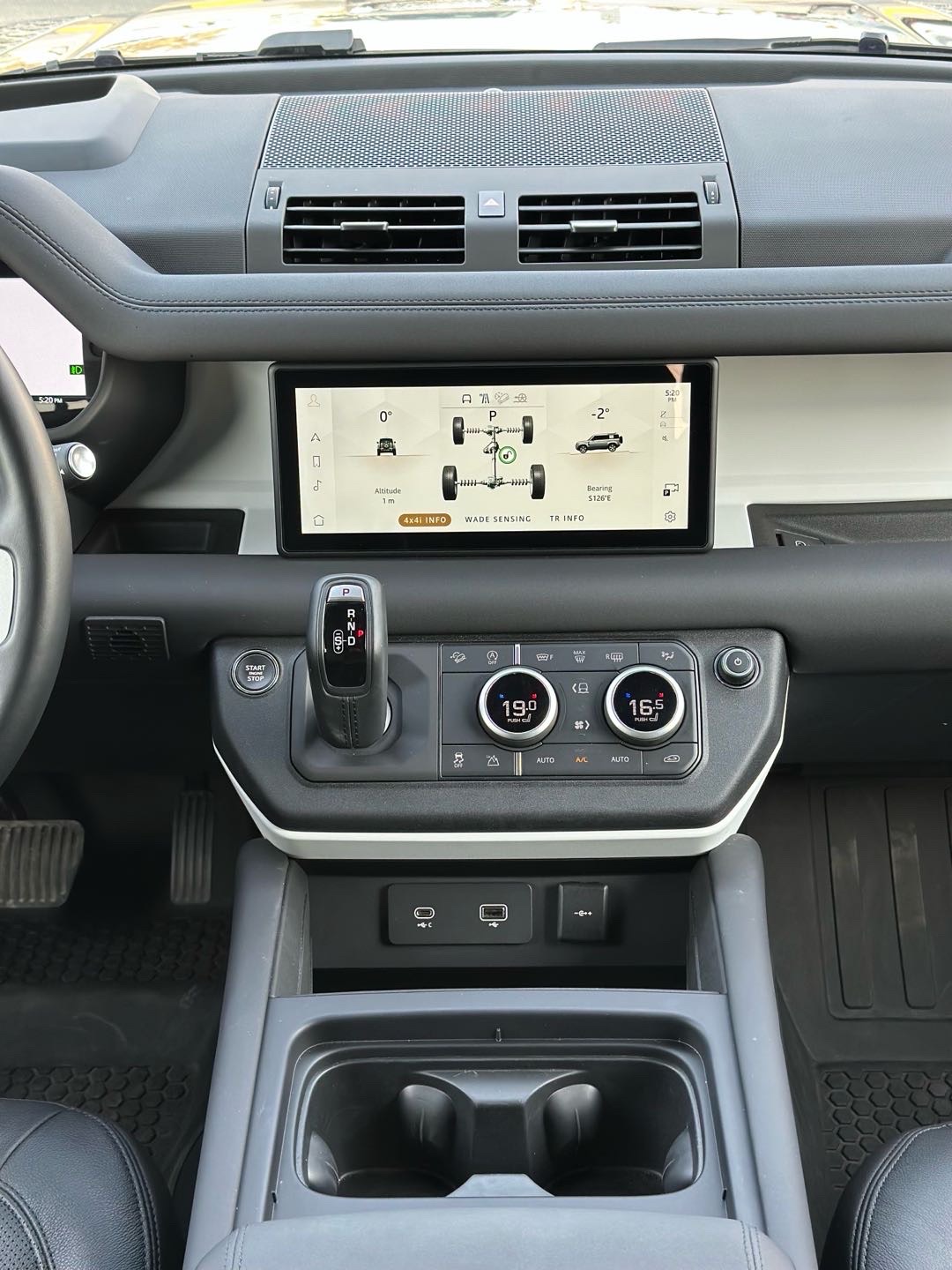 2024 Land Rover Defender 110 X thumbnail 18