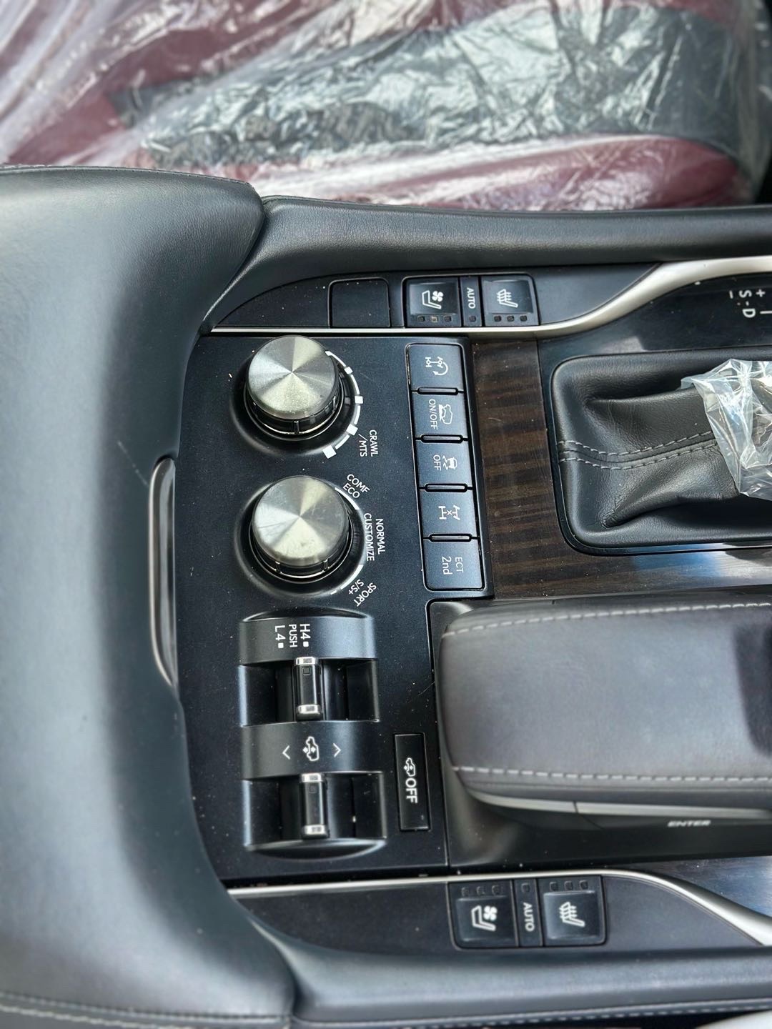 2019 Lexus LX 570 thumbnail 10