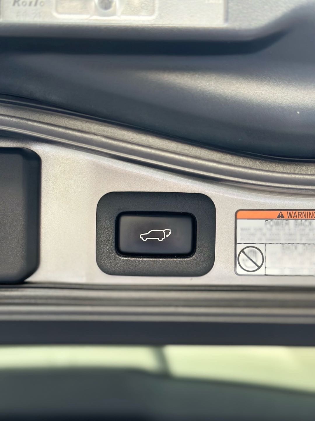2019 Lexus LX 570 thumbnail 15