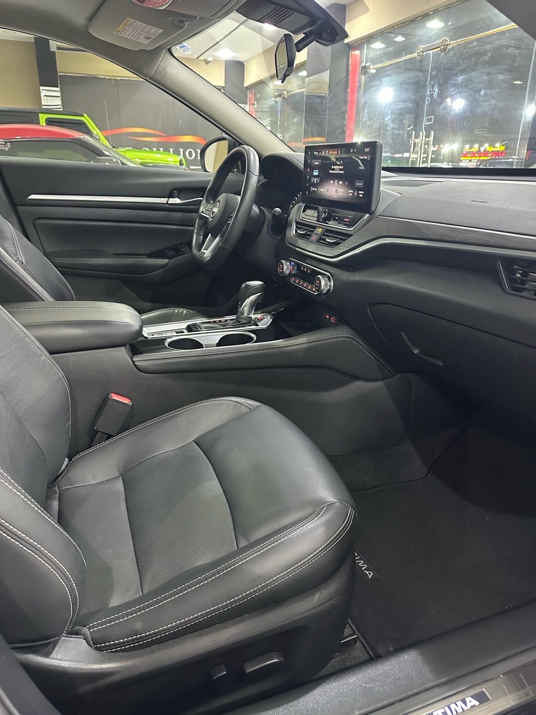 2024 Nissan Altima SL thumbnail 10