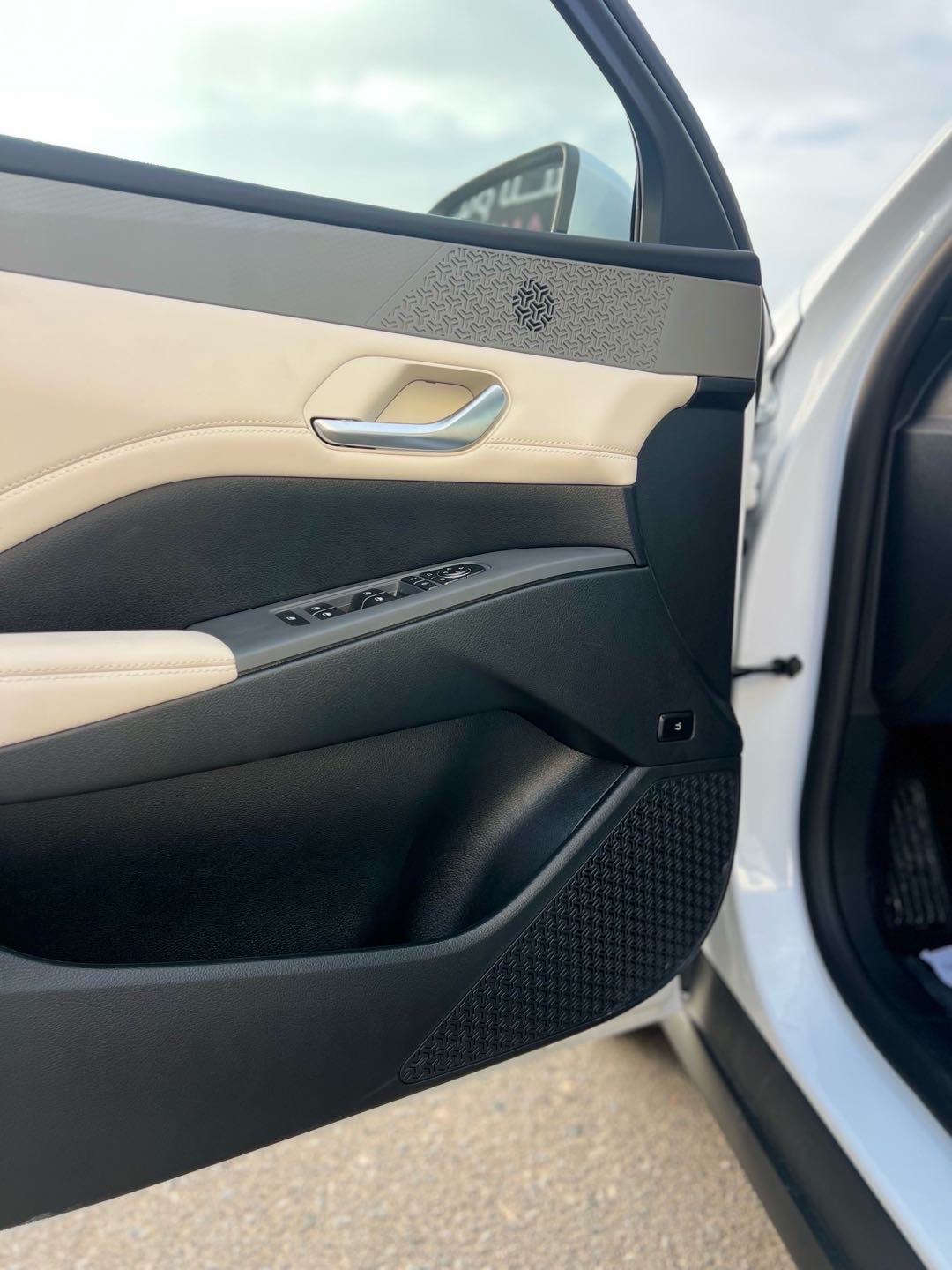 2025 BYD Tshen Premium thumbnail 9