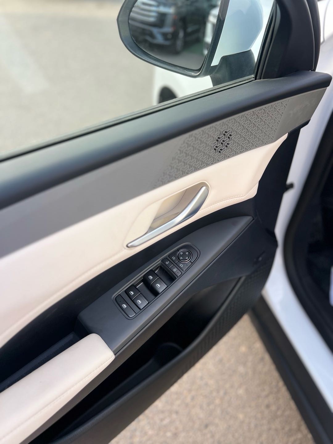 2025 BYD Tshen Premium thumbnail 11