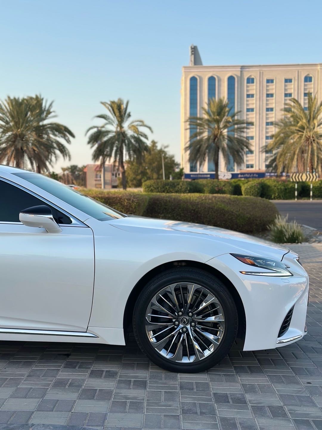2018 Lexus Ls 500 thumbnail 8