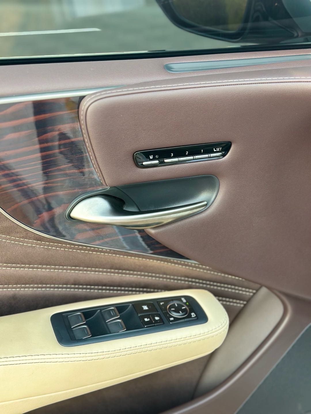 2018 Lexus Ls 500 thumbnail 10
