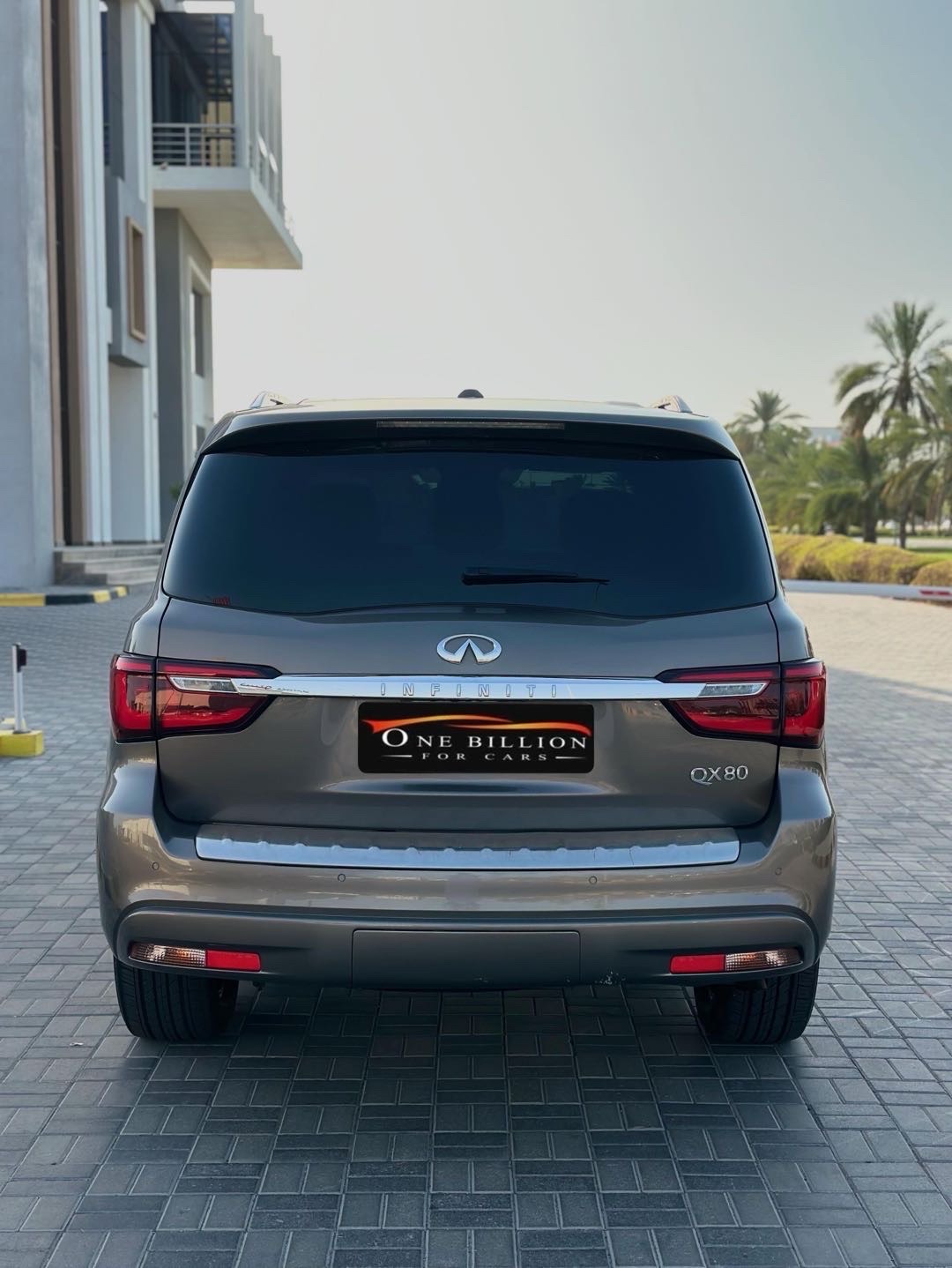 2018 Infiniti QX80 Luxe thumbnail 7