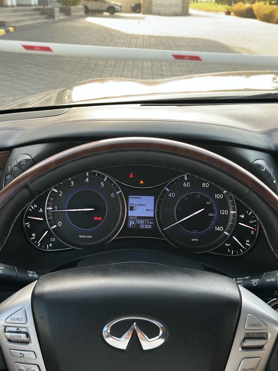 2018 Infiniti QX80 Luxe thumbnail 10