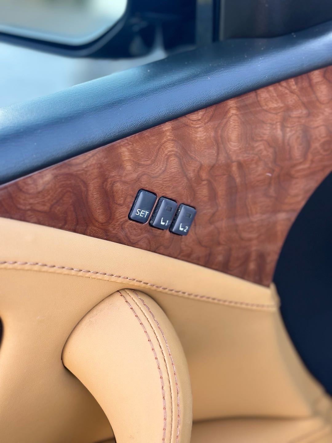 2018 Infiniti QX80 Luxe thumbnail 12