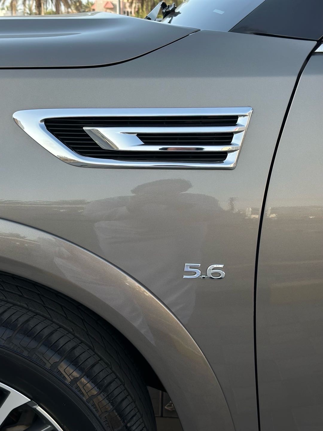 2018 Infiniti QX80 Luxe thumbnail 19