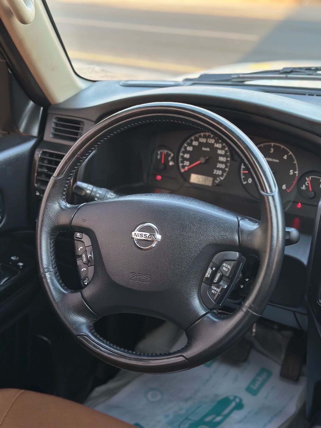 2022 Nissan Safari Safari thumbnail 7