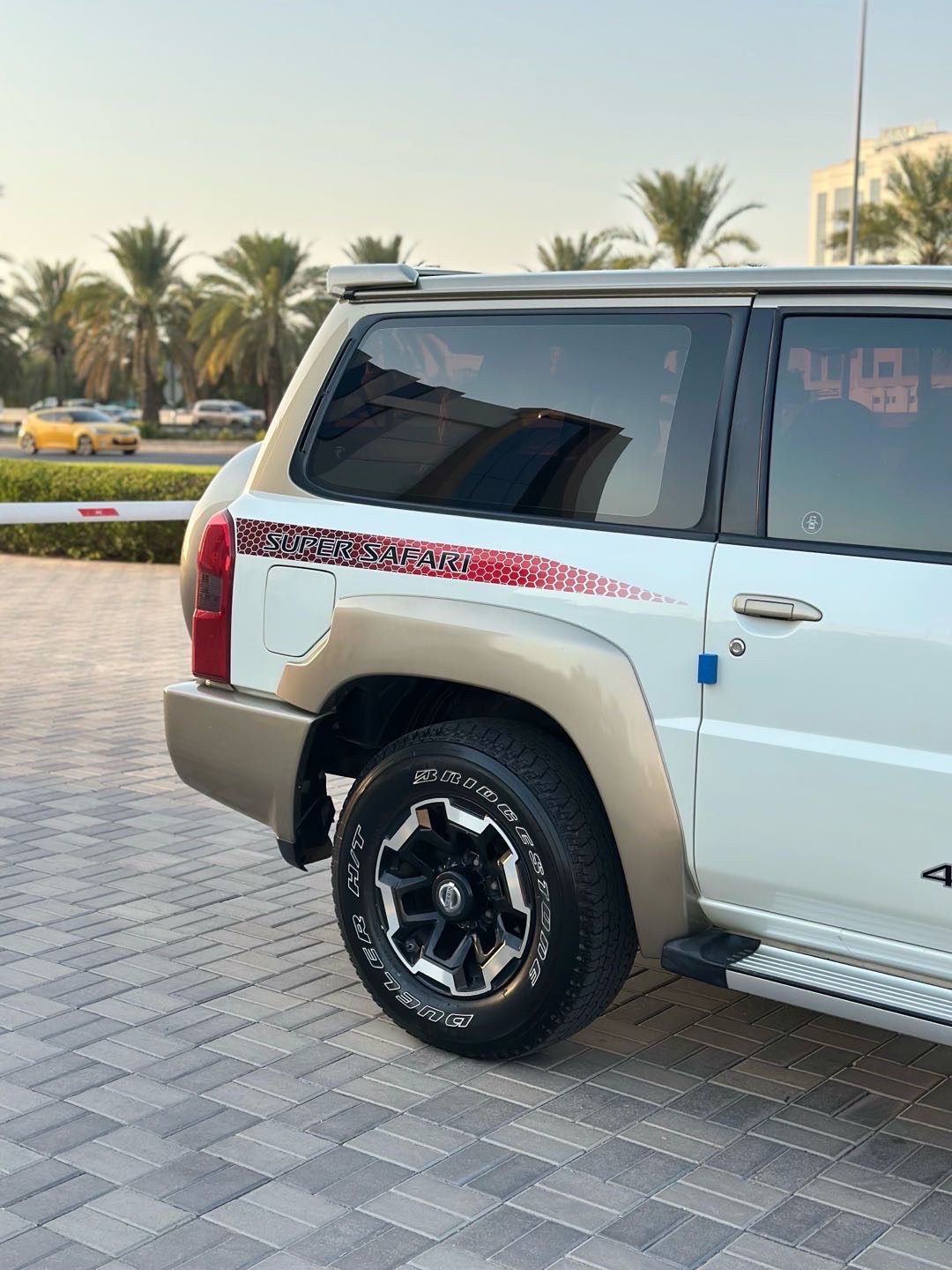 2022 Nissan Safari Safari thumbnail 18