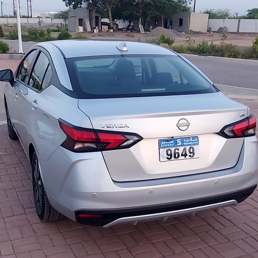 2024 Nissan Versa S thumbnail 3