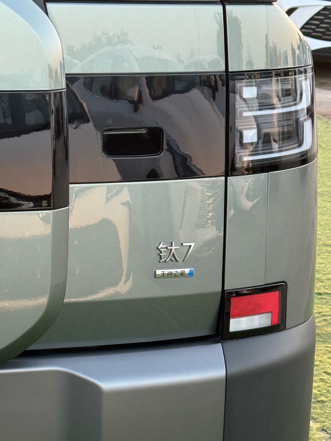 2025 BYD Leopard 8 thumbnail 23