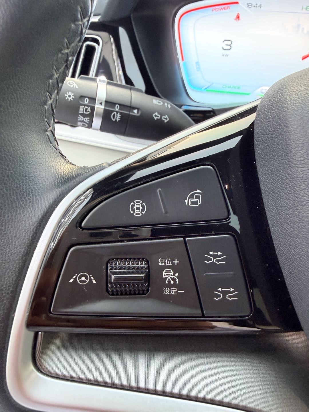 2024 BYD Song Plus DM-i Design thumbnail 7