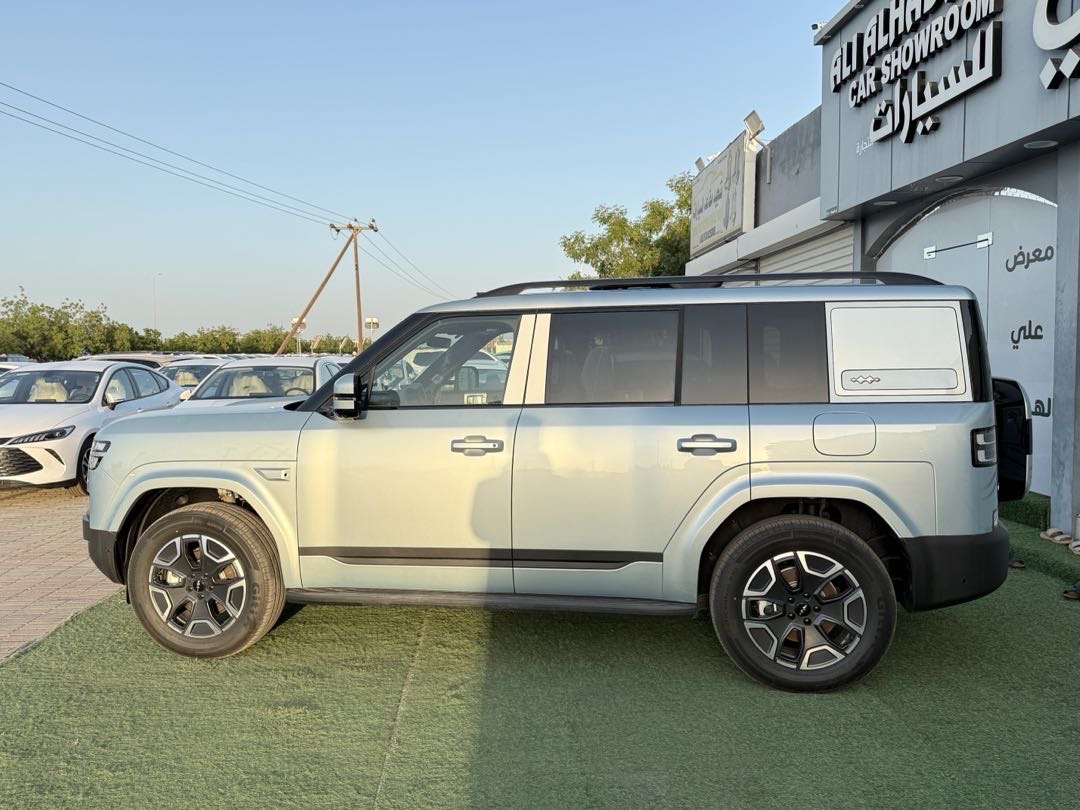 2025 BYD Leopard 8 thumbnail 7