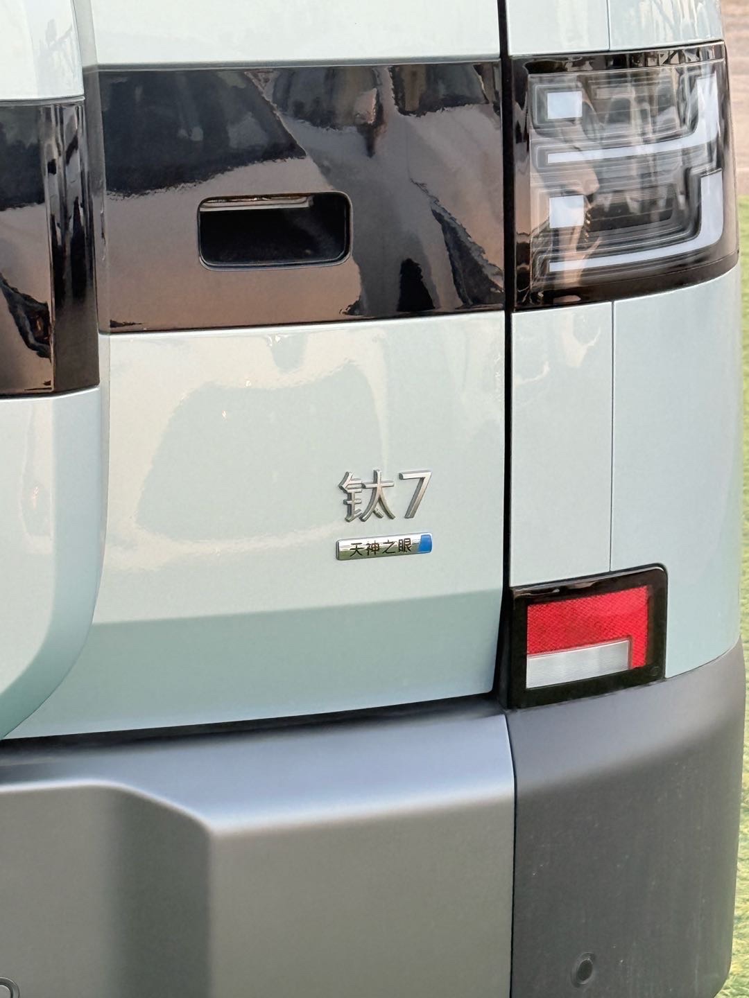 2025 BYD Leopard 8 thumbnail 16