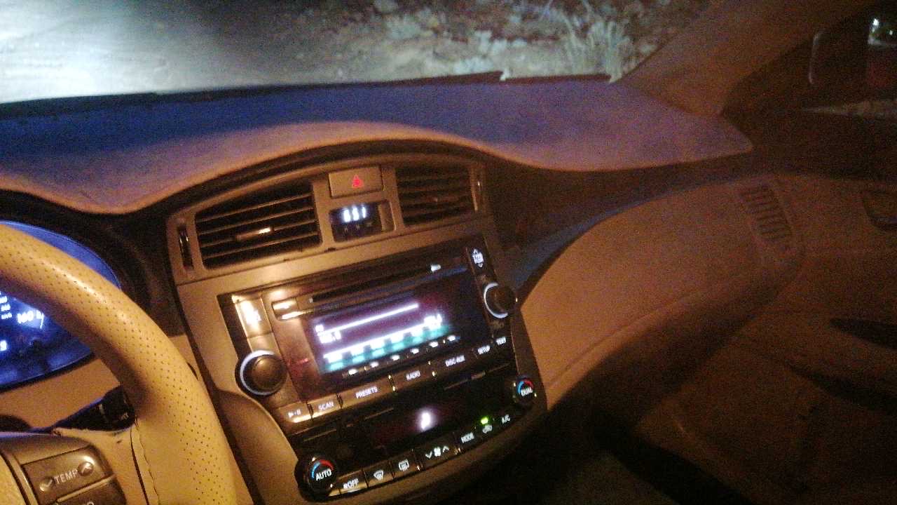 2012 Toyota Avalon XLE thumbnail 2