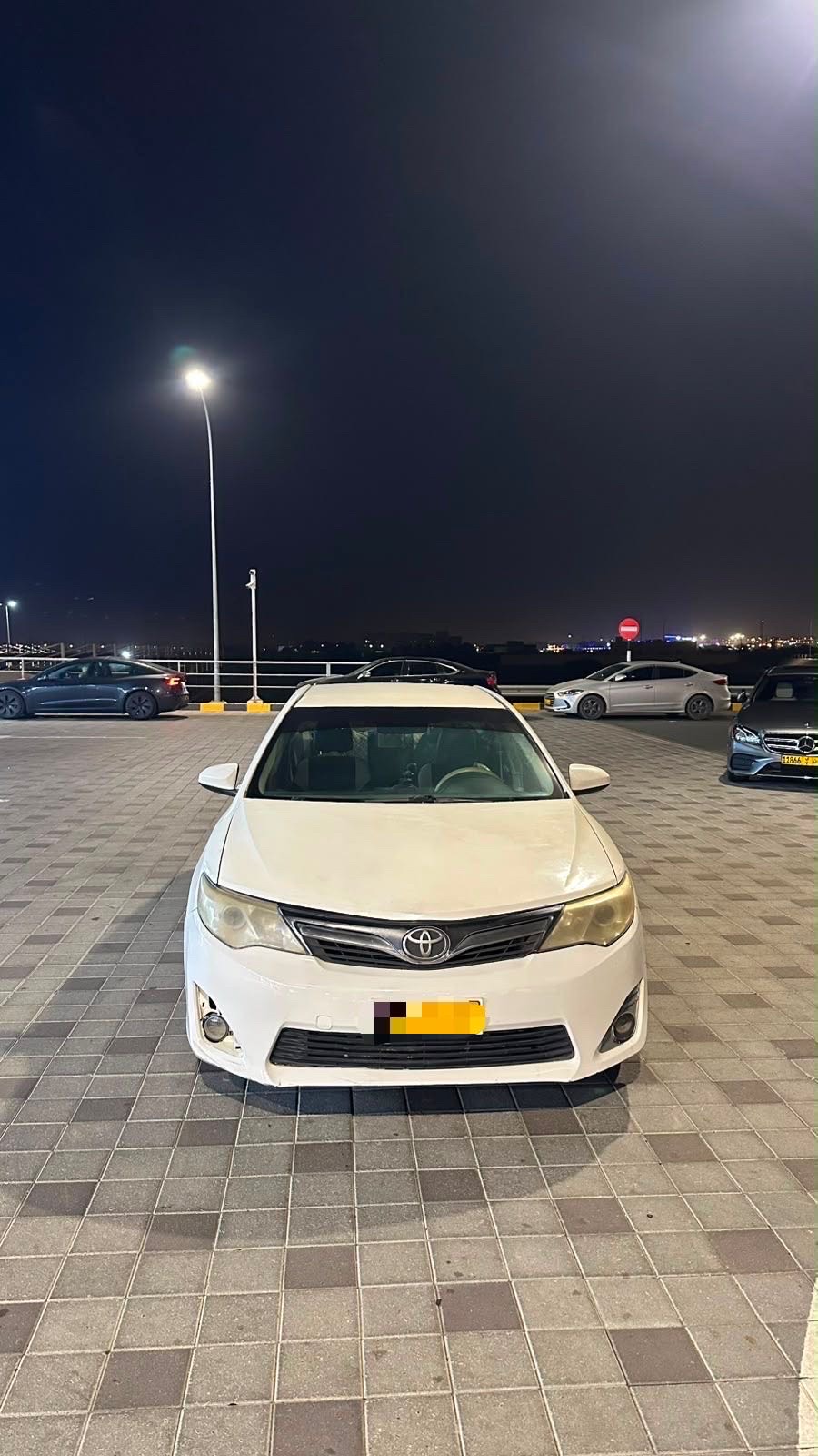 2014 Toyota Camry SE thumbnail 8