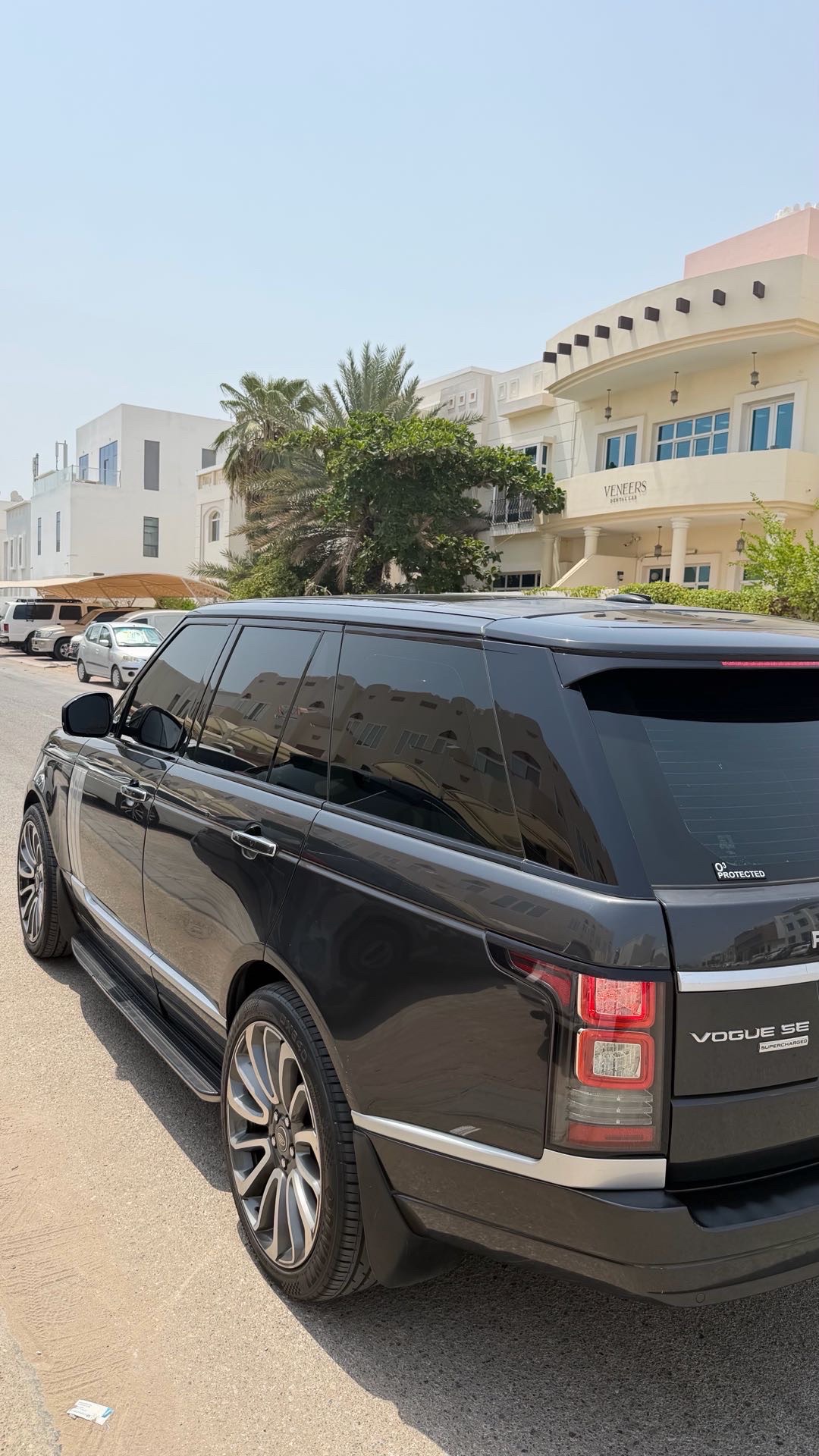2016 Land Rover Range Rover Vogue thumbnail 3