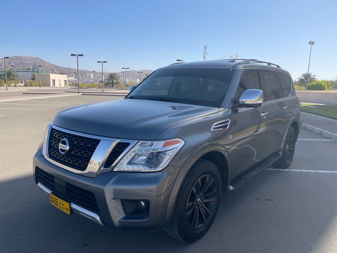 2018 Nissan Armada Platinum thumbnail 5