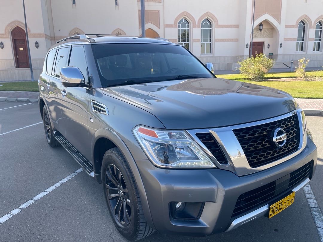 2018 Nissan Armada Platinum thumbnail 8
