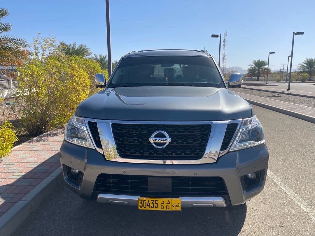 2018 Nissan Armada Platinum thumbnail 9