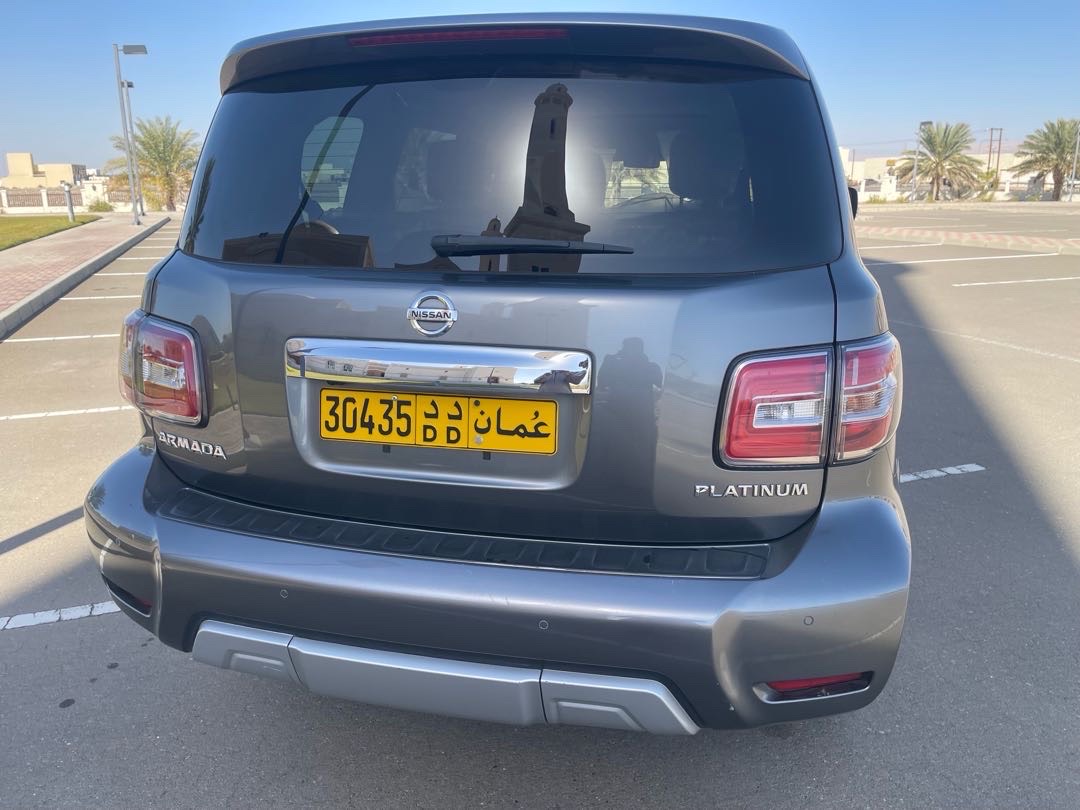 2018 Nissan Armada Platinum thumbnail 12