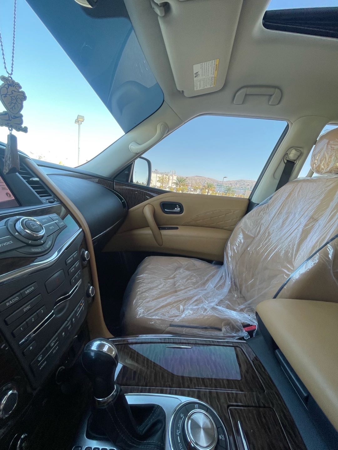 2018 Nissan Armada Platinum thumbnail 25