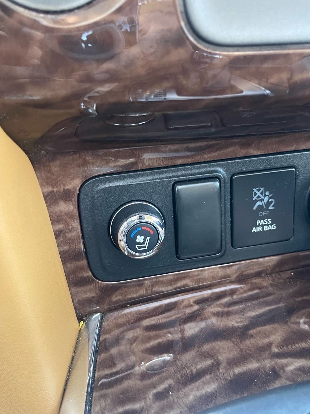 2018 Nissan Armada Platinum thumbnail 26
