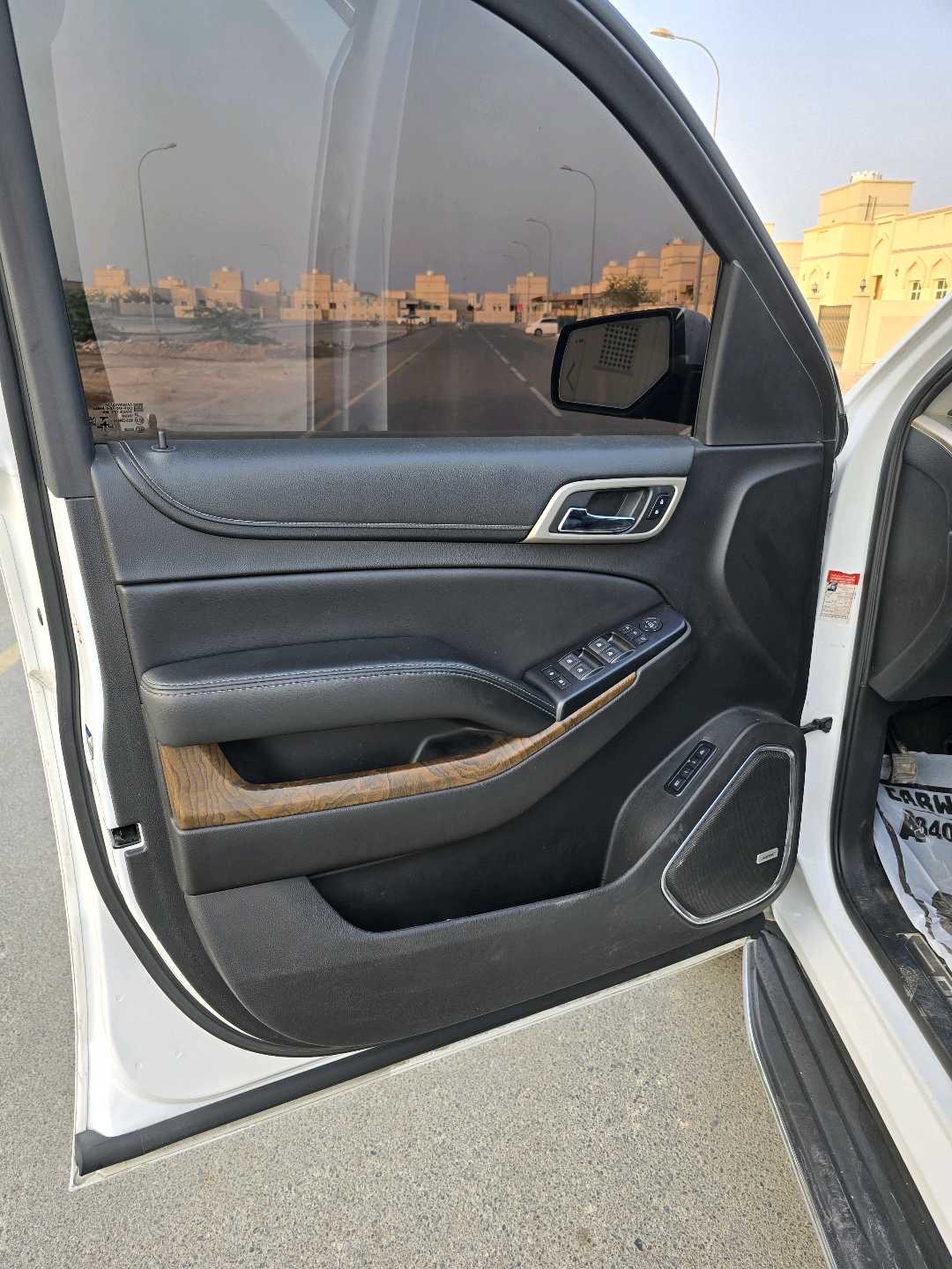 2018 GMC Yukon Denali thumbnail 5