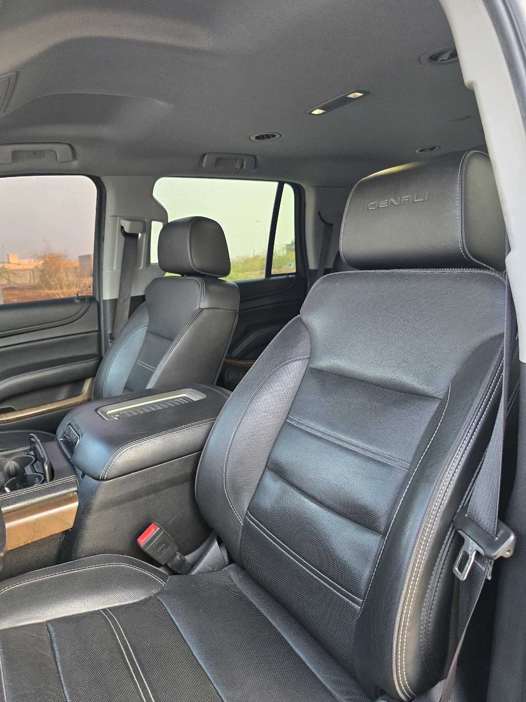 2018 GMC Yukon Denali thumbnail 14