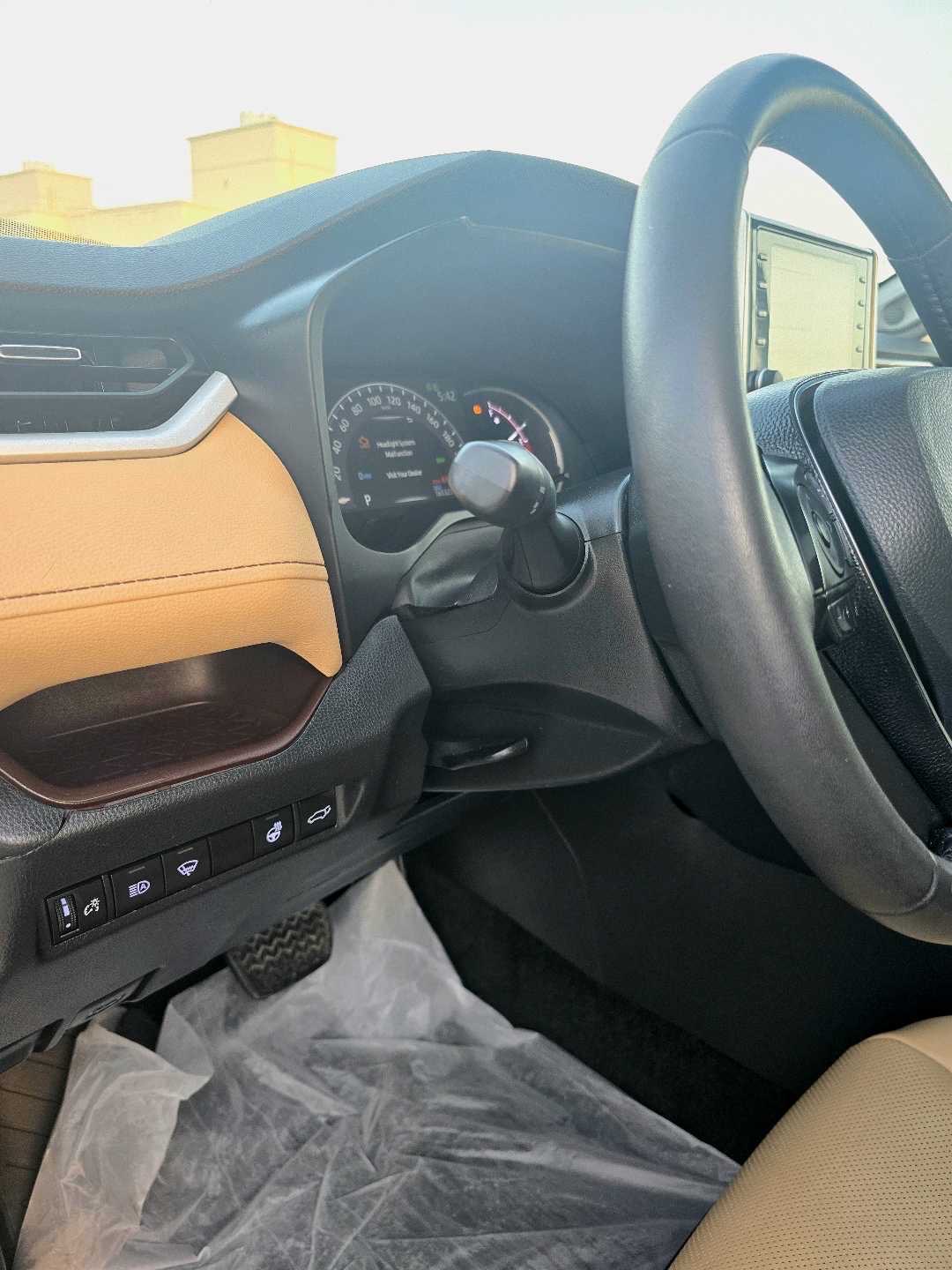 2021 Toyota Rav4 Limited thumbnail 3