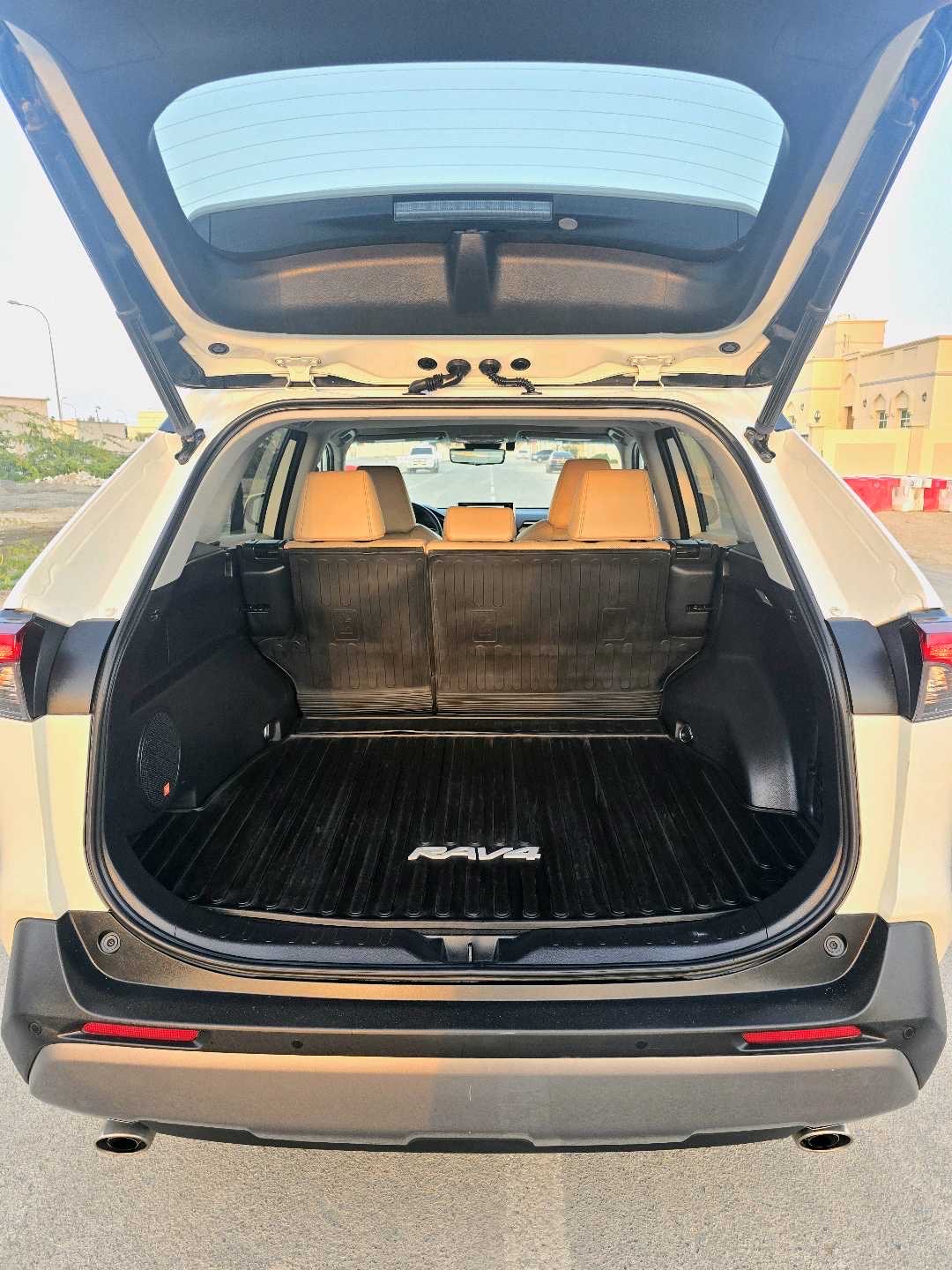 2021 Toyota Rav4 Limited thumbnail 15