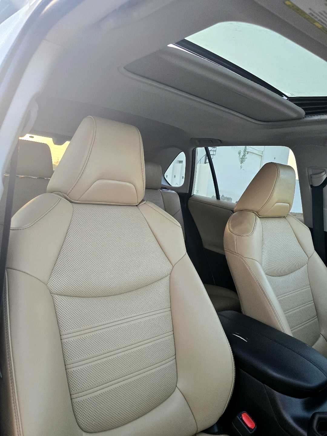 2021 Toyota Rav4 Limited thumbnail 16