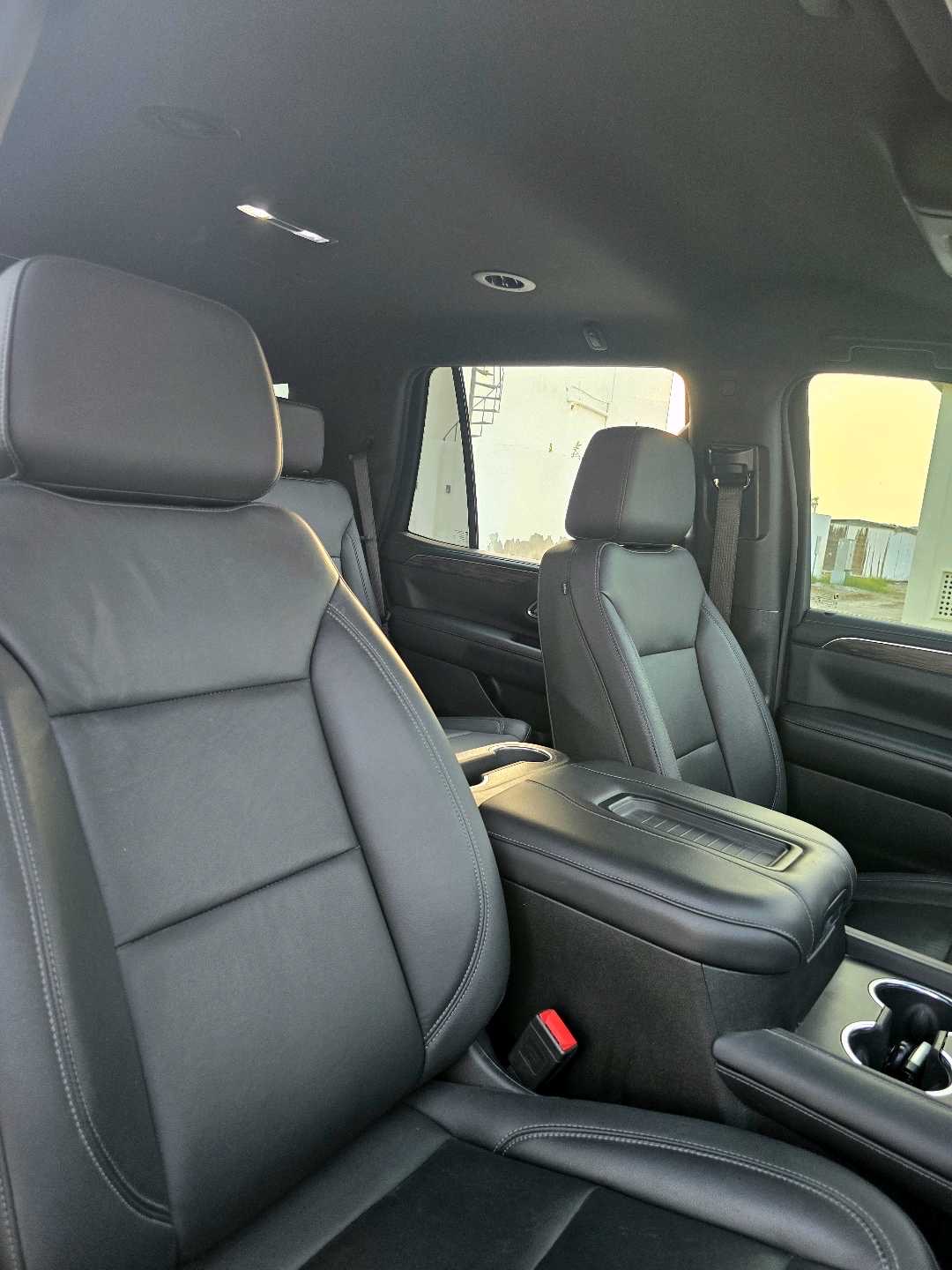 2021 Chevrolet Tahoe LT thumbnail 12
