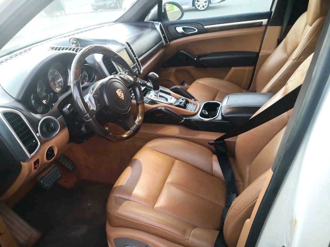 2012 Porsche Cayenne S thumbnail 5