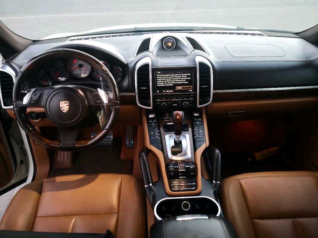 2012 Porsche Cayenne S thumbnail 7