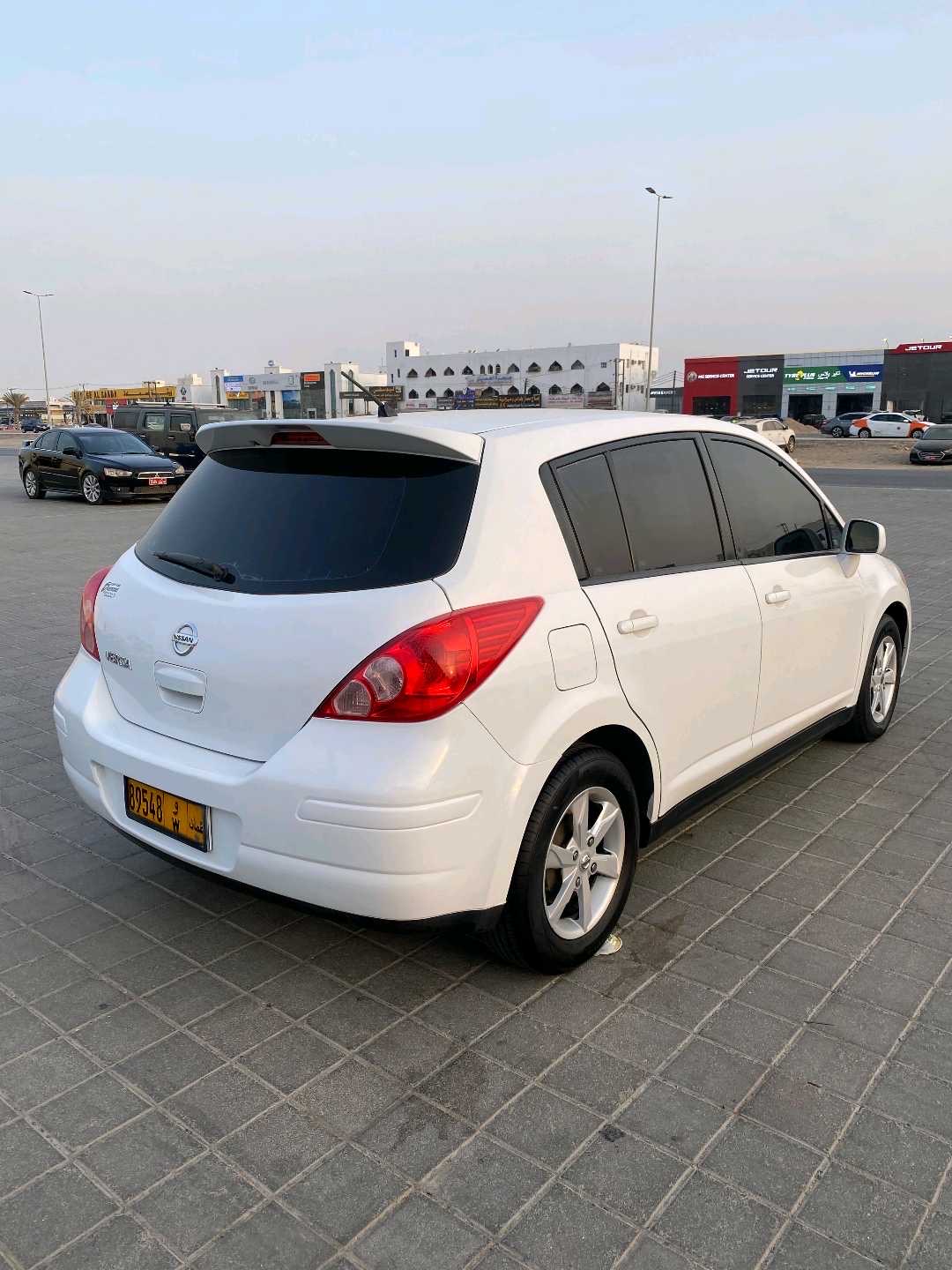 2012 Nissan Versa S thumbnail 6