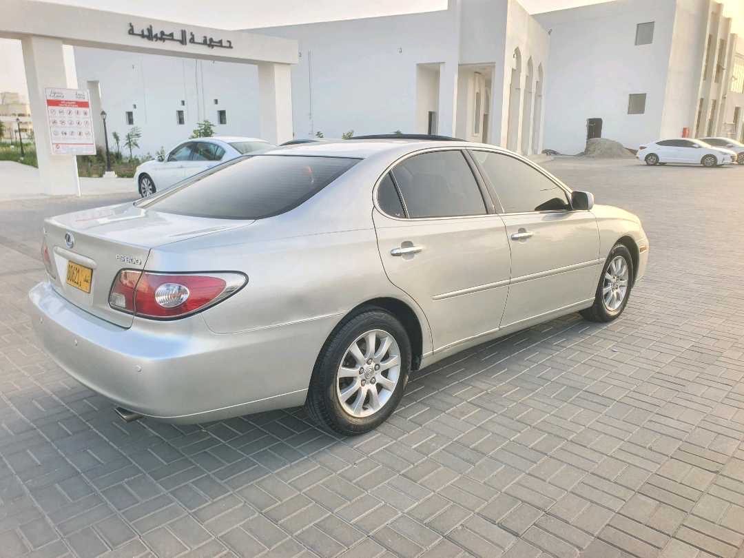 2002 Lexus ES 330 thumbnail 3