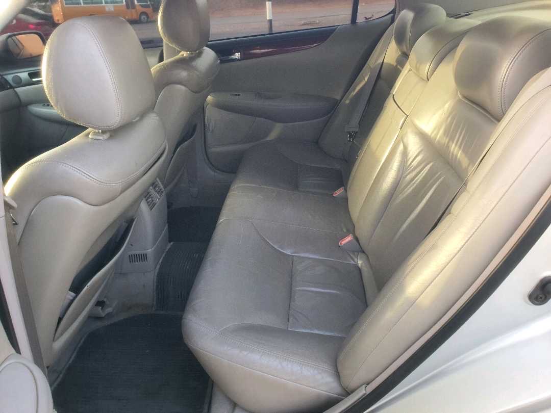 2002 Lexus ES 330 thumbnail 7