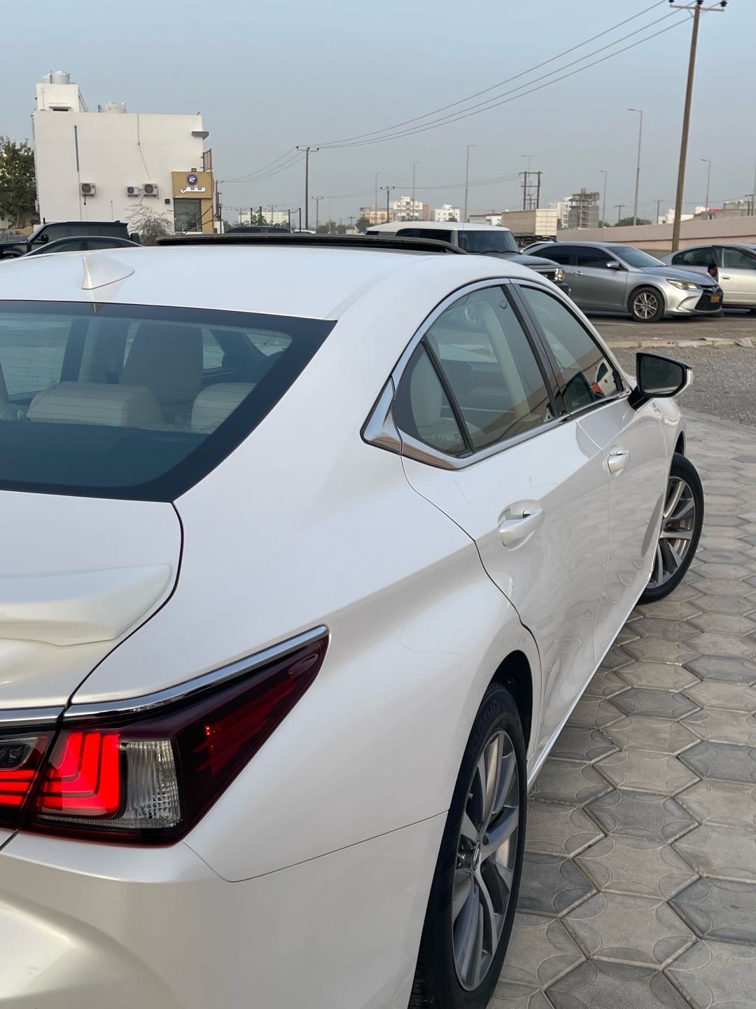 2020 Lexus ES 350 thumbnail 7