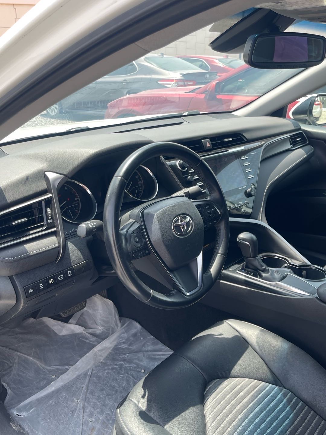 2019 Toyota Camry SE thumbnail 5