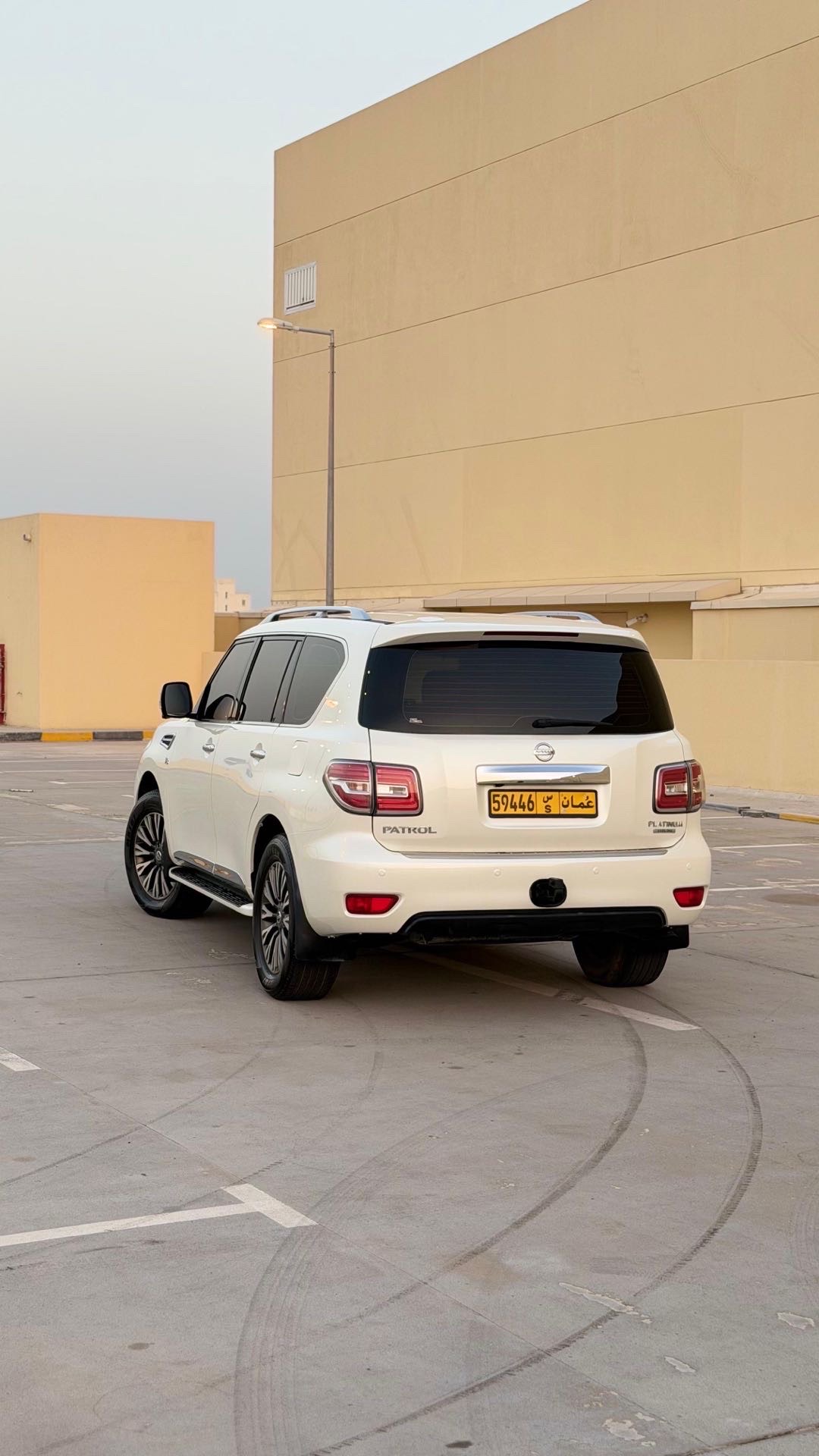 2014 Nissan Patrol Platinum thumbnail 7