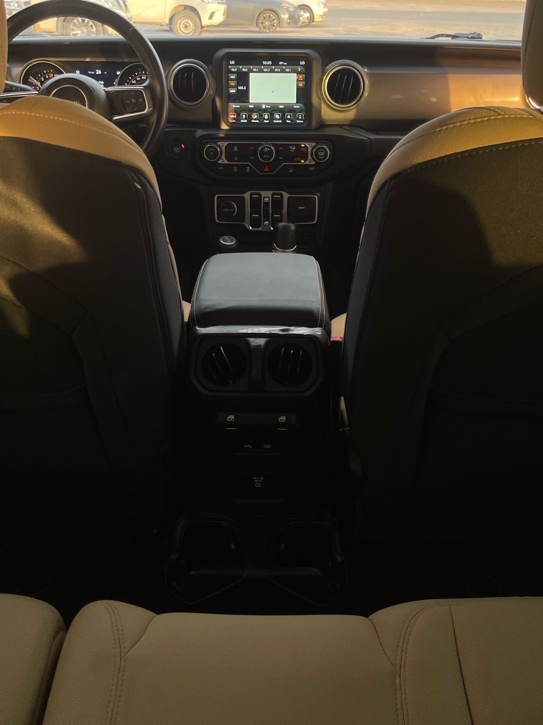 2018 Jeep Wrangler Sahara thumbnail 8